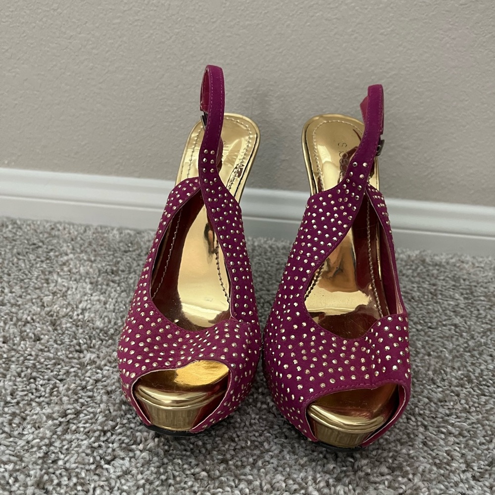 Shoe dazzle high heels